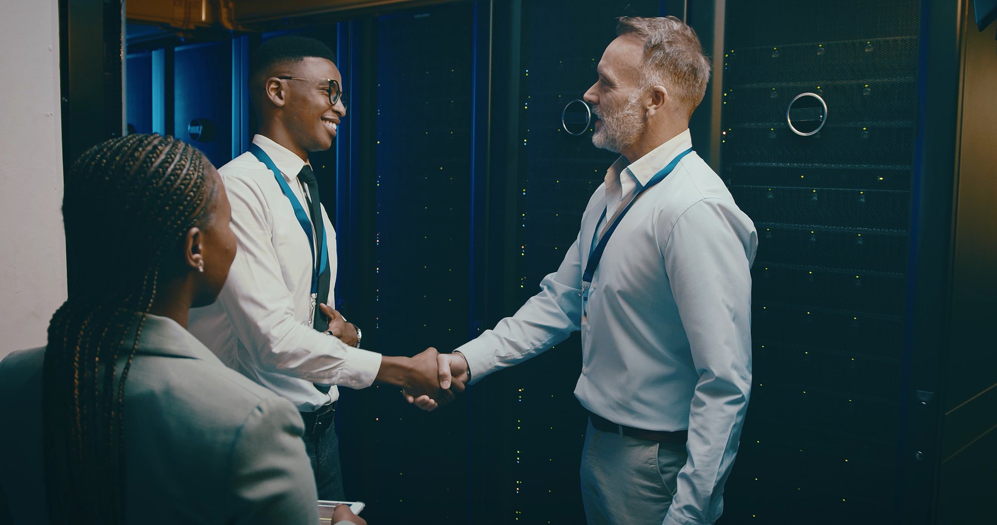 datacenter_handshake_Expertise